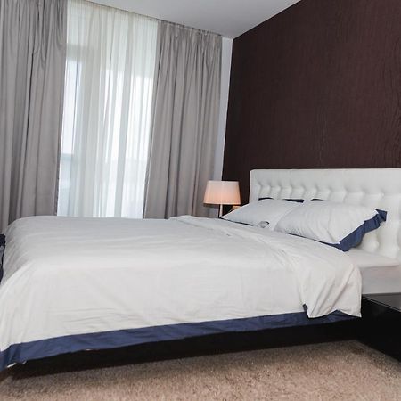 Appartement Luxury trip à Oradea Extérieur photo